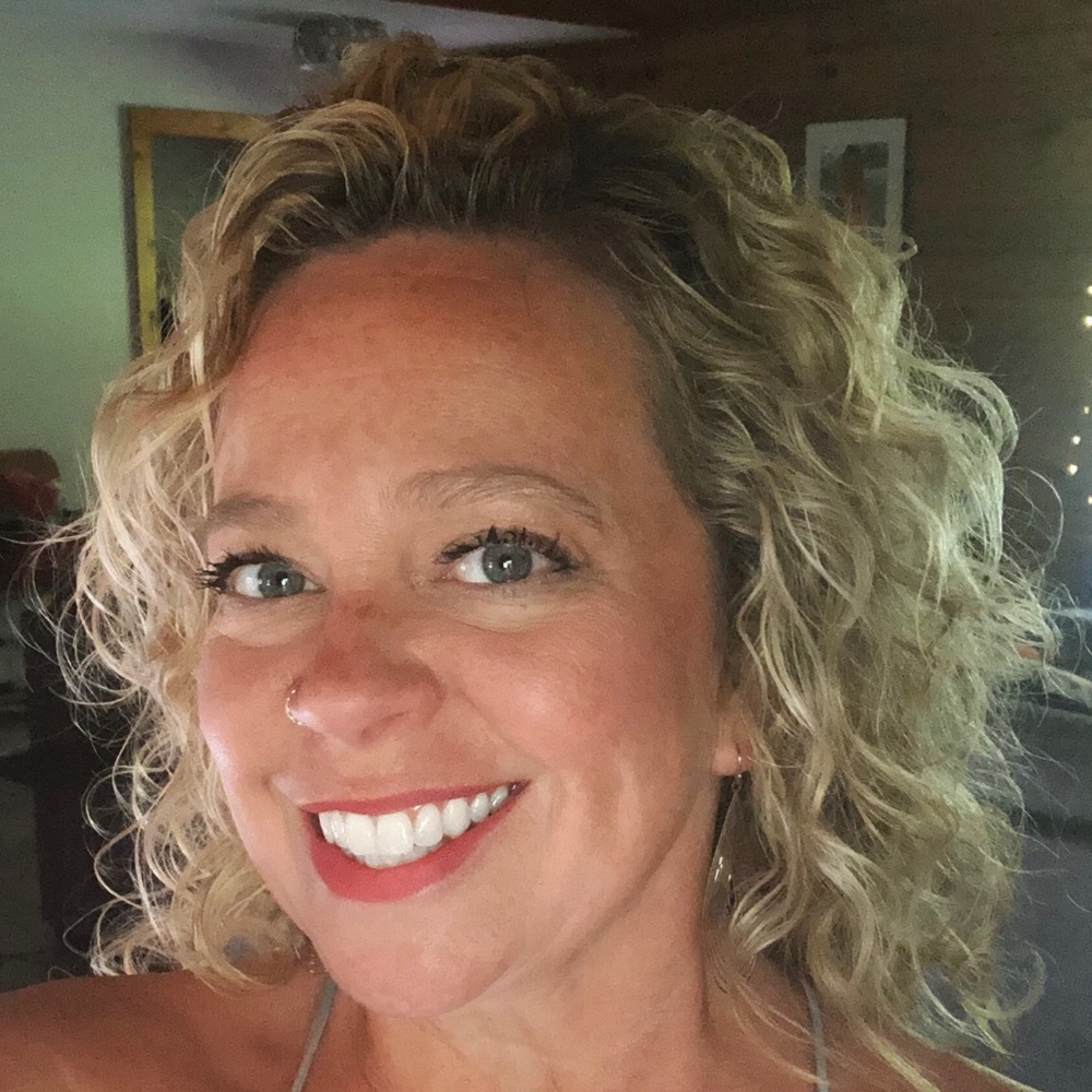 Meet your Posher, Jennifer